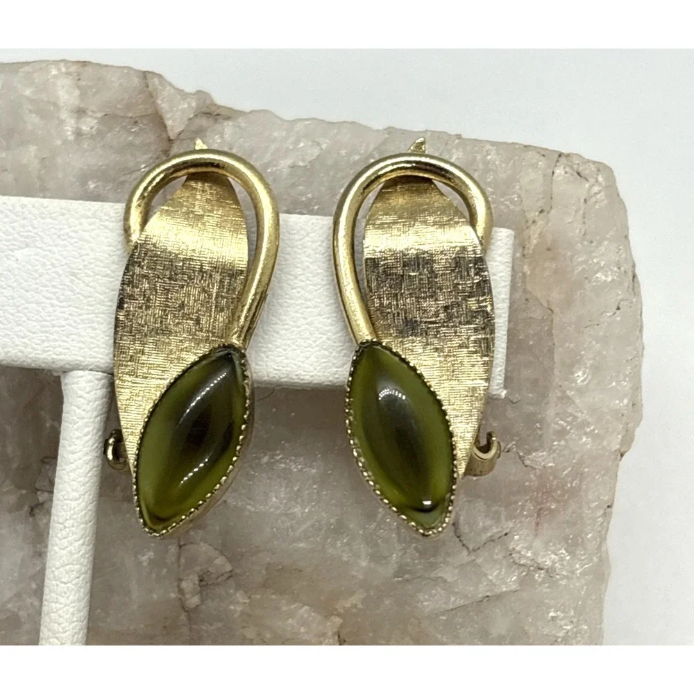 Vtg Whiting &‎ Davis Moss Green Givre Navette Gold Tone Leaf Clip Earrings 60s